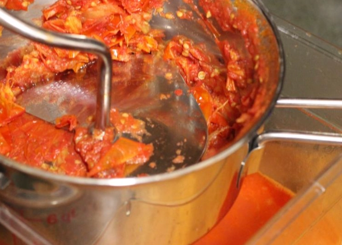 how to make tomato paste from fresh tomatoes