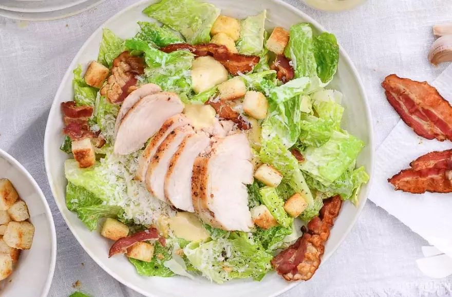 caesar salad calories