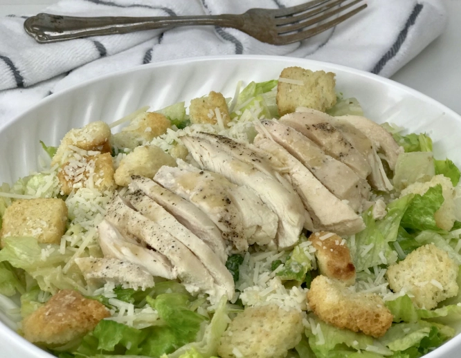 caesar salad calories