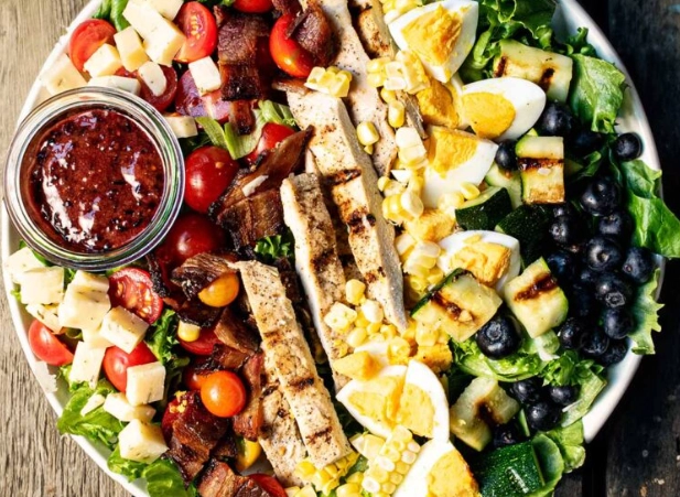 how many calories in caesar salad