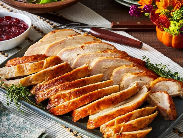 friendsgiving dinner