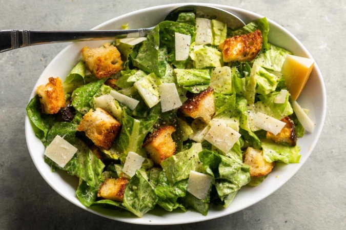 how many calories in caesar salad