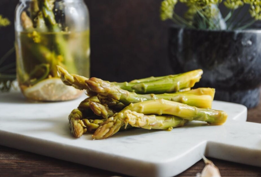 asparagus plants per person