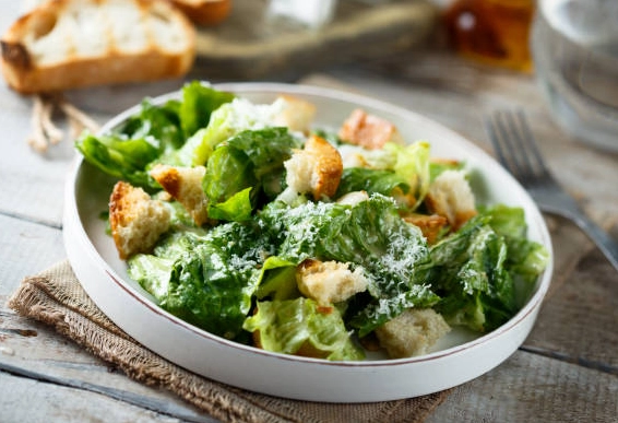 calories in caesar dressing